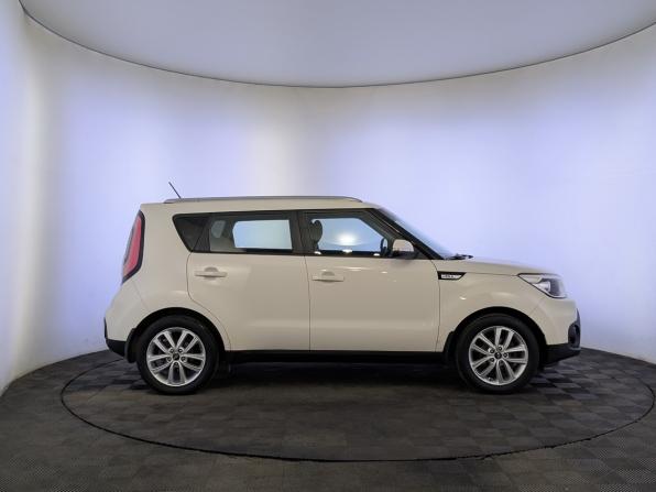 Kia Soul II Рестайлинг с пробегом 2017 года, цена 1 450 000 рублей, 214400 км, хэтчбек, Автокод Объявления