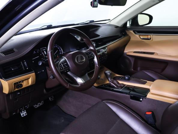 Lexus ES VI Рестайлинг с пробегом 2017 года, цена 2 688 000 рублей, 131283 км, седан, Автокод Объявления