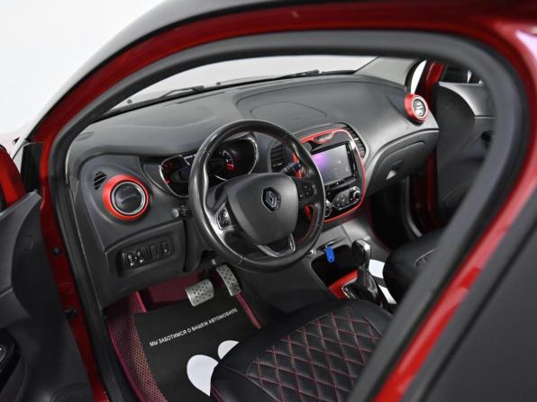 Renault Kaptur I с пробегом 2018 года, цена 1 099 000 рублей, 165000 км, внедорожник, Автокод Объявления