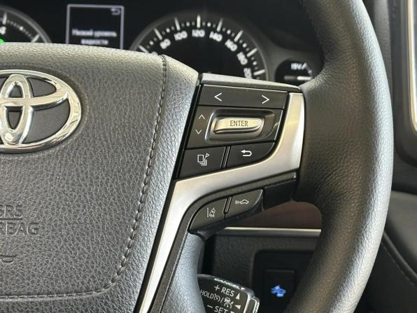 Toyota Land Cruiser 200 Series Рестайлинг 2 с пробегом 2017 года, цена 6 950 000 рублей, 220375 км, внедорожник, Автокод Объявления