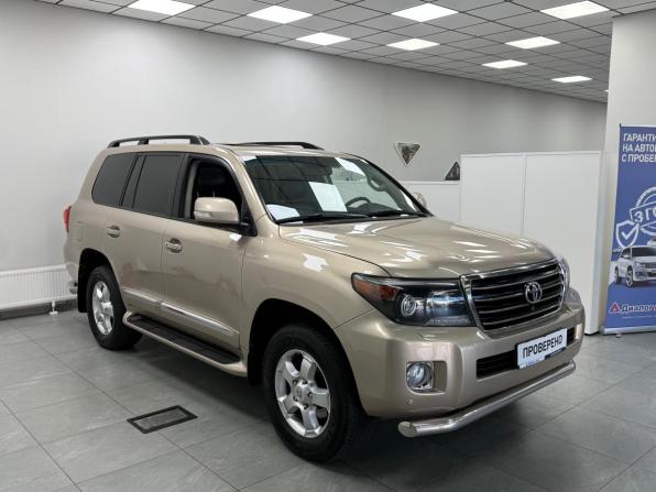 Toyota Land Cruiser 200 Series Рестайлинг 1 с пробегом 2013 года, цена 3 750 000 рублей, 227623 км, внедорожник, Автокод Объявления