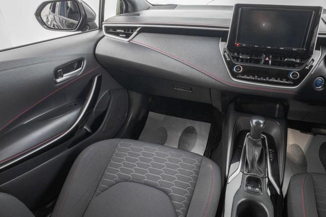 Toyota Corolla XII (E210) с пробегом 2018 года, цена 1 749 000 рублей, 129800 км, хэтчбек, Автокод Объявления