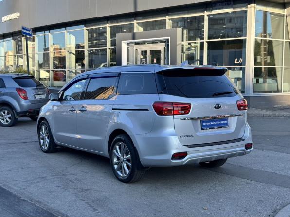 Kia Carnival III с пробегом 2019 года, цена 3 150 000 рублей, 54000 км, минивэн, Автокод Объявления