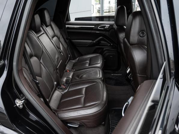 Porsche Cayenne II Рестайлинг (958) с пробегом 2015 года, цена 3 700 000 рублей, 176565 км, внедорожник, Автокод Объявления