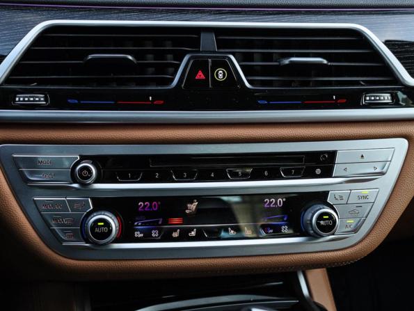 BMW 7 серии VI (G11/G12) Рестайлинг с пробегом 2020 года, цена 6 695 000 рублей, 68250 км, седан, Автокод Объявления