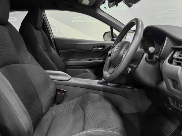 Toyota C-HR I с пробегом 2019 года, цена 2 150 000 рублей, 69000 км, внедорожник, Автокод Объявления