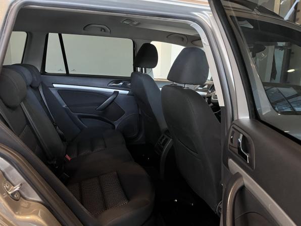 Skoda Octavia II (A5) Рестайлинг с пробегом 2011 года, цена 1 080 000 рублей, 316707 км, универсал, Автокод Объявления