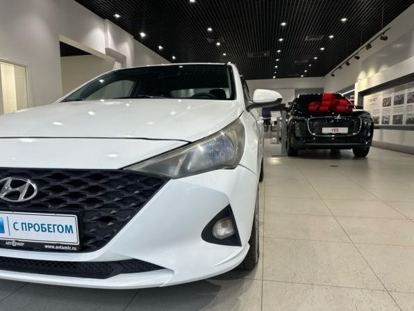Hyundai Solaris II Рестайлинг с пробегом 2020 года, цена 898 700 рублей, 341485 км, седан, Автокод Объявления