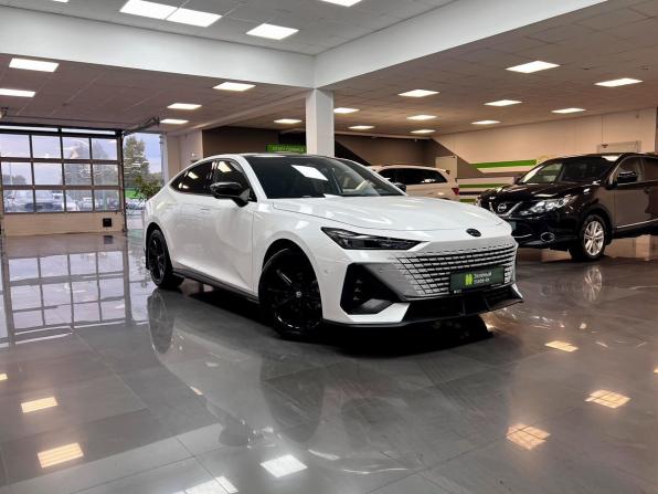 Changan UNI-V I с пробегом 2023 года, цена 2 350 000 рублей, 23360 км, лифтбек, Автокод Объявления