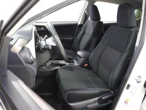 Toyota RAV4 IV (XA40) с пробегом 2013 года, цена 2 399 000 рублей, 65885 км, внедорожник, Автокод Объявления