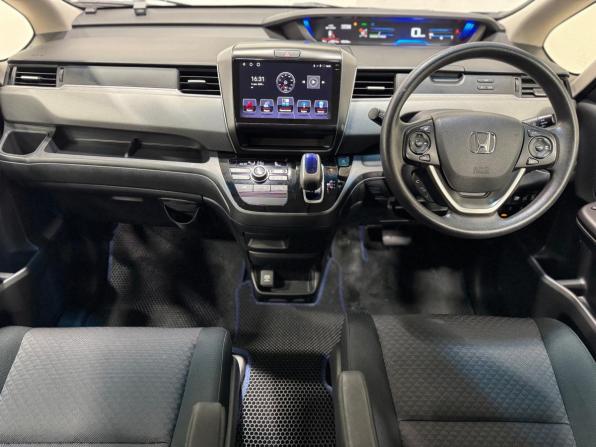 Honda Freed II с пробегом 2017 года, цена 1 249 000 рублей, 130656 км, компактвэн, Автокод Объявления