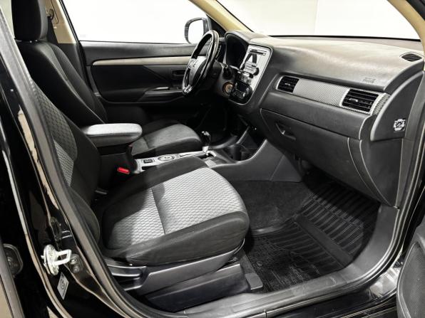 Mitsubishi Outlander III Рестайлинг 2 с пробегом 2015 года, цена 1 595 000 рублей, 182216 км, внедорожник, Автокод Объявления