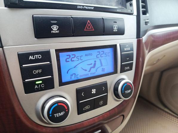 Hyundai Santa Fe II с пробегом 2006 года, цена 950 000 рублей, 307803 км, внедорожник, Автокод Объявления