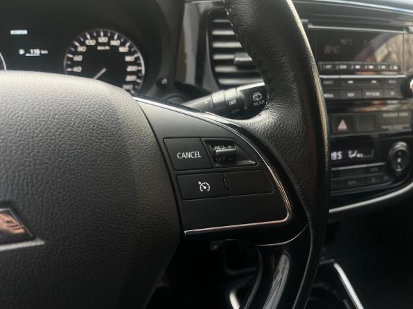Mitsubishi Outlander III Рестайлинг 2 с пробегом 2017 года, цена 1 689 000 рублей, 200000 км, внедорожник, Автокод Объявления