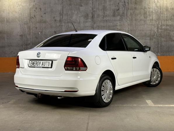 Volkswagen Polo V Рестайлинг с пробегом 2015 года, цена 1 015 000 рублей, 124259 км, седан, Автокод Объявления