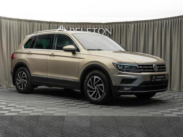 Volkswagen Tiguan II с пробегом 2018 года, цена 2 440 000 рублей, 102223 км, внедорожник, Автокод Объявления
