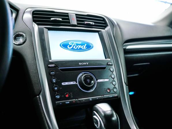 Ford Mondeo V с пробегом 2016 года, цена 1 515 000 рублей, 101523 км, седан, Автокод Объявления