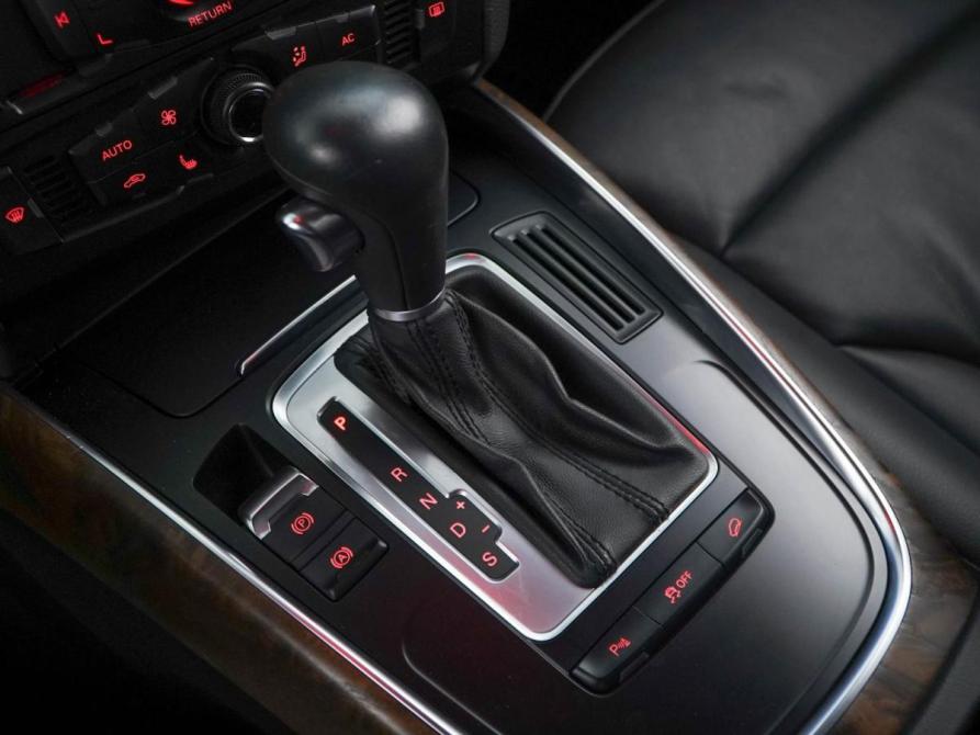 Audi Q5 I (8R) Москва  - изображение 17