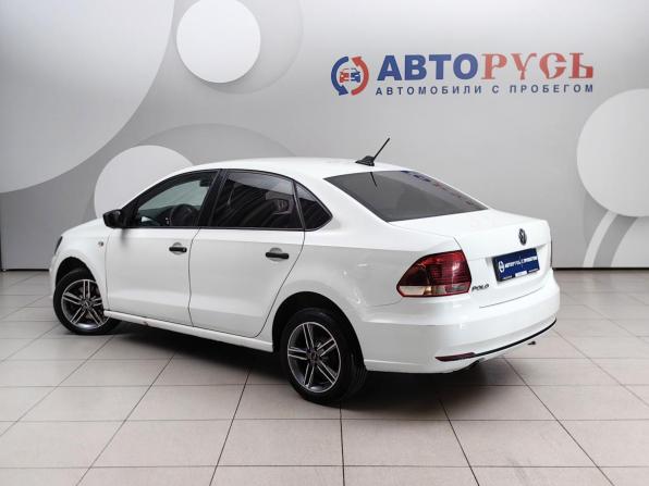 Volkswagen Polo V Рестайлинг с пробегом 2018 года, цена 973 000 рублей, 128649 км, седан, Автокод Объявления