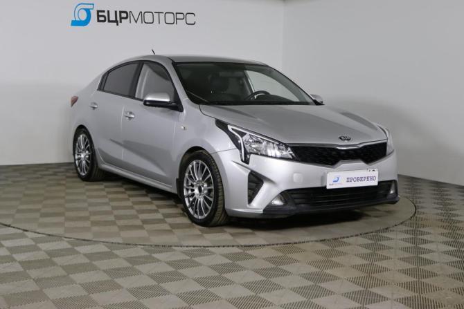 Kia Rio IV Рестайлинг с пробегом 2021 года, цена 1 389 990 рублей, 113999 км, седан, Автокод Объявления