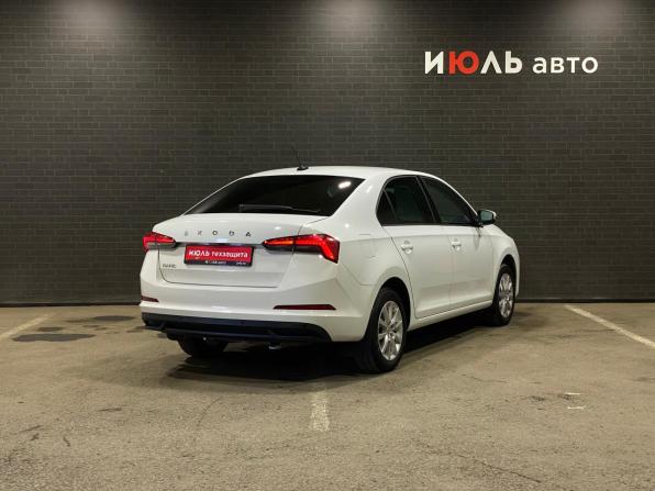 Skoda Rapid II с пробегом 2021 года, цена 1 730 000 рублей, 61601 км, лифтбек, Автокод Объявления