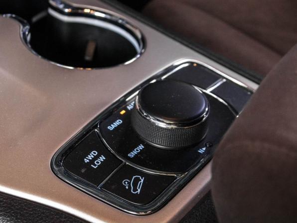 Jeep Grand Cherokee IV (WK2) Рестайлинг с пробегом 2014 года, цена 2 490 000 рублей, 127651 км, внедорожник, Автокод Объявления