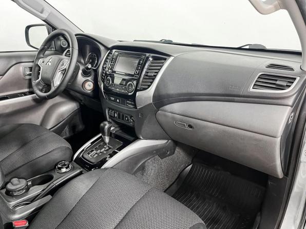Mitsubishi L200 V с пробегом 2017 года, цена 2 499 000 рублей, 53287 км, offers.body_type.unknown, Автокод Объявления