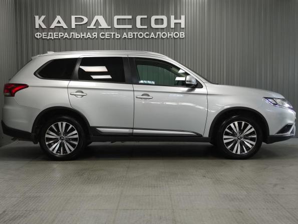 Mitsubishi Outlander III Рестайлинг 3 с пробегом 2021 года, цена 2 743 000 рублей, 68864 км, внедорожник, Автокод Объявления