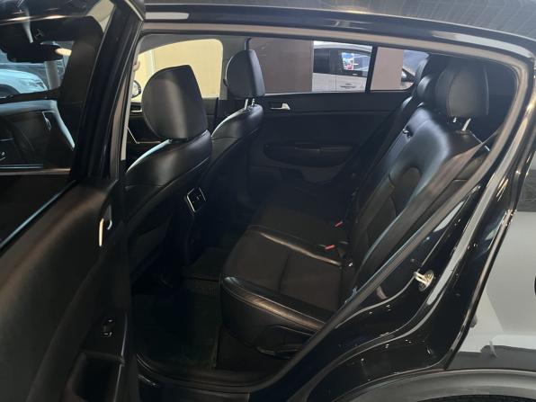 Kia Sportage IV с пробегом 2018 года, цена 2 392 000 рублей, 100805 км, внедорожник, Автокод Объявления