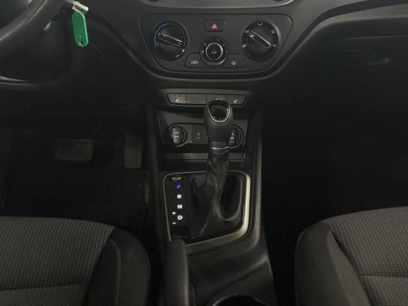 Hyundai Solaris II с пробегом 2017 года, цена 1 349 000 рублей, 82000 км, седан, Автокод Объявления