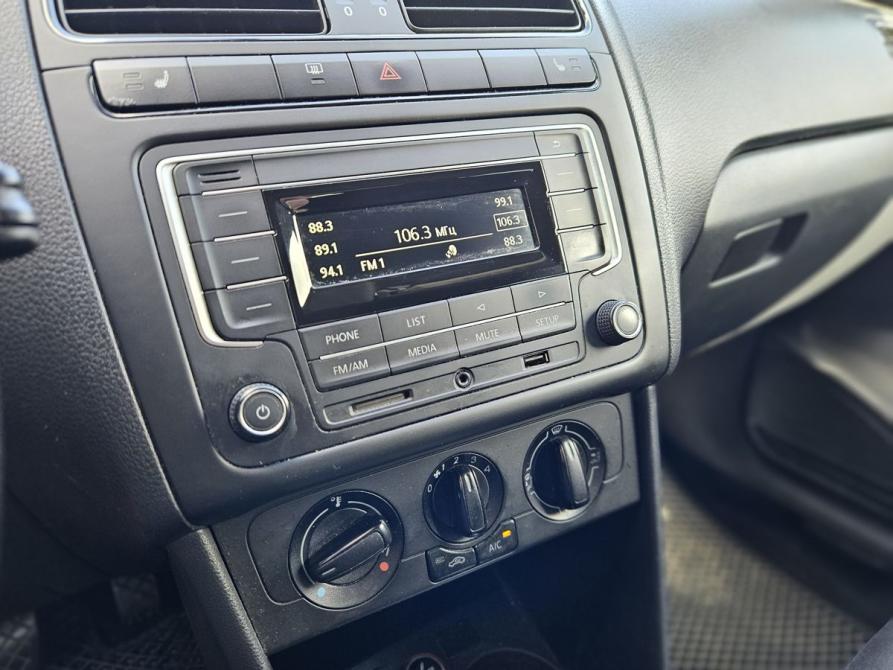 Volkswagen Polo V Рестайлинг Санкт-Петербург  - изображение 15