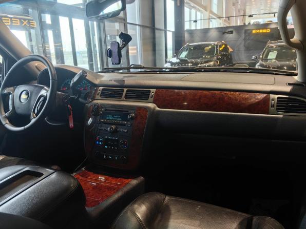 Chevrolet Tahoe III с пробегом 2011 года, цена 1 550 000 рублей, 331507 км, внедорожник, Автокод Объявления