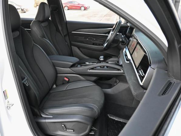 Geely Monjaro I с пробегом 2024 года, цена 3 649 000 рублей, 9009 км, внедорожник, Автокод Объявления