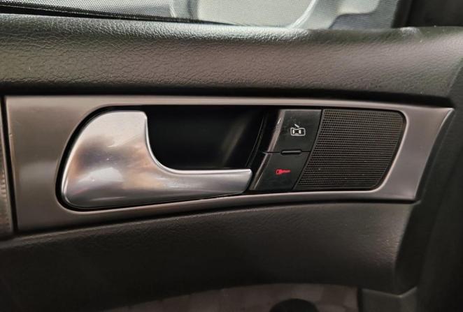 Audi A6 II (C5) Рестайлинг с пробегом 2001 года, цена 380 000 рублей, 351526 км, универсал, Автокод Объявления