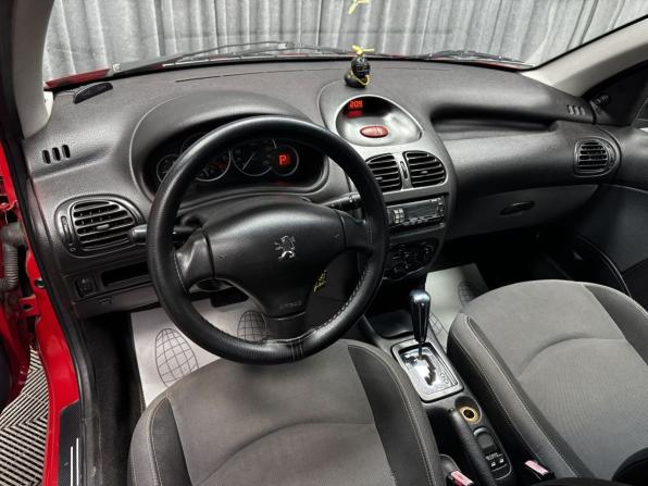 Peugeot 206 с пробегом 2006 года, цена 300 000 рублей, 198216 км, хэтчбек, Автокод Объявления