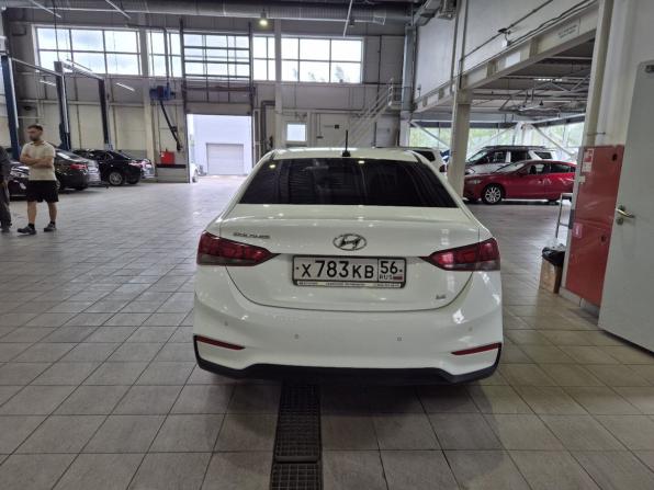 Hyundai Solaris II с пробегом 2017 года, цена 1 390 000 рублей, 81000 км, седан, Автокод Объявления