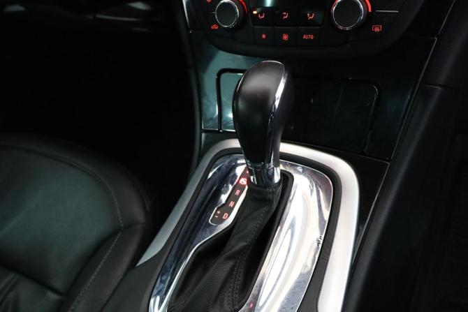 Opel Insignia I с пробегом 2013 года, цена 1 099 000 рублей, 138000 км, седан, Автокод Объявления