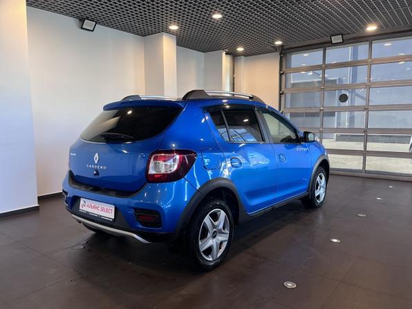 Renault Sandero II с пробегом 2017 года, цена 750 000 рублей, 246905 км, хэтчбек, Автокод Объявления
