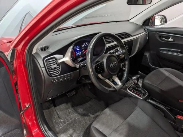 Kia Rio IV Рестайлинг с пробегом 2021 года, цена 1 259 000 рублей, 92000 км, седан, Автокод Объявления
