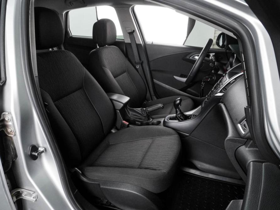 Opel Astra J Рестайлинг Воронеж  - изображение 8