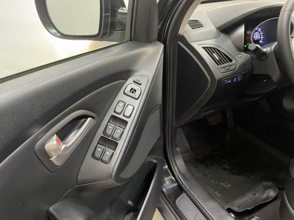 Hyundai ix35 I с пробегом 2013 года, цена 1 349 000 рублей, 101669 км, внедорожник, Автокод Объявления