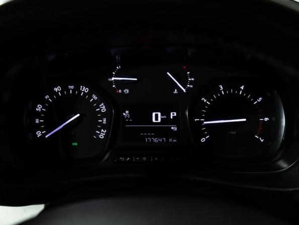 Peugeot Traveller I с пробегом 2018 года, цена 2 209 585 рублей, 177645 км, минивэн, Автокод Объявления