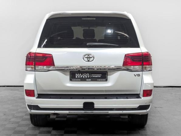 Toyota Land Cruiser 200 Series Рестайлинг 2 с пробегом 2020 года, цена 7 400 000 рублей, 127645 км, внедорожник, Автокод Объявления