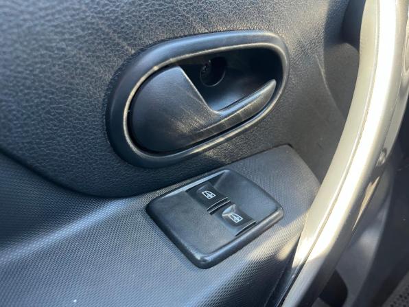Renault Logan II Рестайлинг с пробегом 2019 года, цена 679 000 рублей, 123000 км, седан, Автокод Объявления