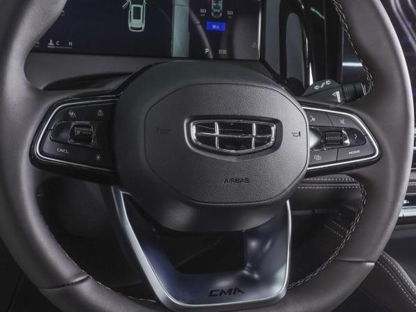 Geely Monjaro I Рестайлинг с пробегом 2026 года, цена 4 550 000 рублей, 59 км, внедорожник, Автокод Объявления