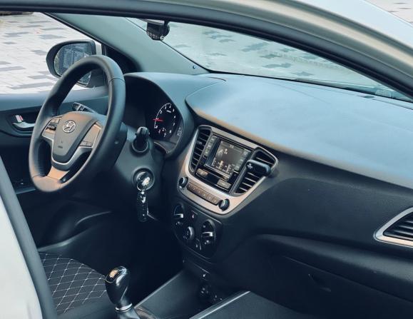 Hyundai Solaris II с пробегом 2018 года, цена 1 150 000 рублей, 92095 км, седан, Автокод Объявления