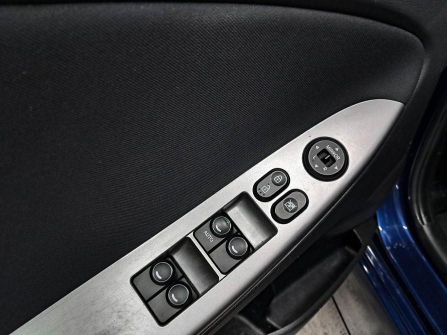 Hyundai Solaris I Рестайлинг Набережные Челны  - изображение 24