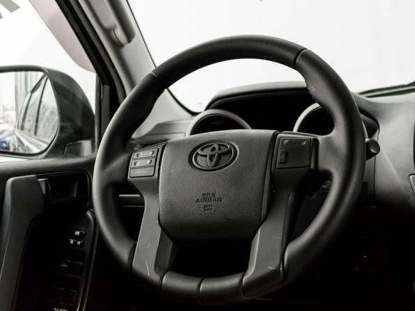 Toyota Land Cruiser Prado 150 Series с пробегом 2009 года, цена 2 530 000 рублей, 255802 км, внедорожник, Автокод Объявления