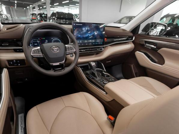 Toyota Highlander IV (XU70) с пробегом 2026 года, цена 5 980 000 рублей, 50 км, внедорожник, Автокод Объявления