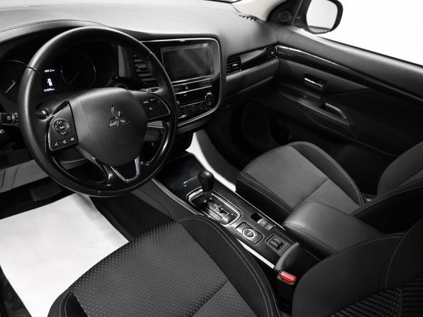 Mitsubishi Outlander III Рестайлинг 3 с пробегом 2020 года, цена 2 095 000 рублей, 141078 км, внедорожник, Автокод Объявления